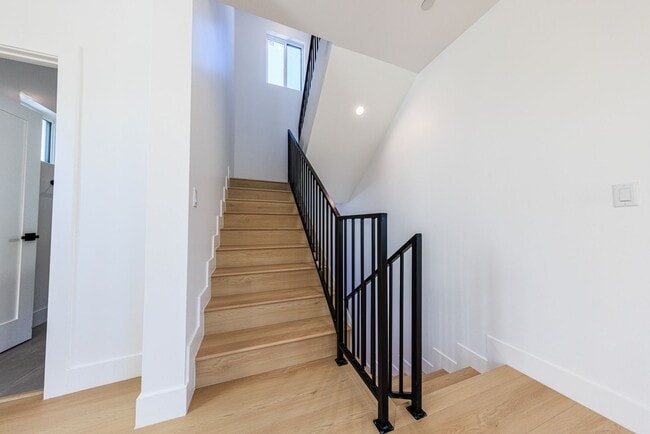 Building Photo - 2424 Westview Dr.