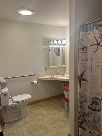 Building Photo - 316 Davis St