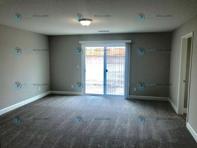Building Photo - Welcome to your dream home in Spanish Springs, nestled off the serene Calle de la Plata.  2 Year ...