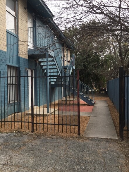 Building Photo - 10910 Baltic Dr