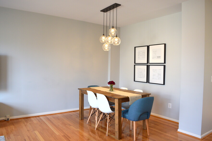 Modern updated Dining Room - 11413 Sunflower Lane