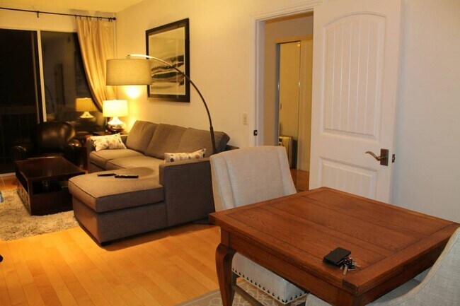 Living and Dining - 2263 Fox Hills Dr