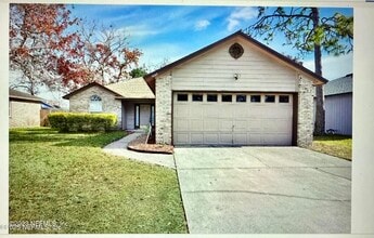 Building Photo - 3317 Cancun Dr E