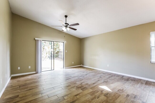 Building Photo - 1345 Bridlebrook Dr