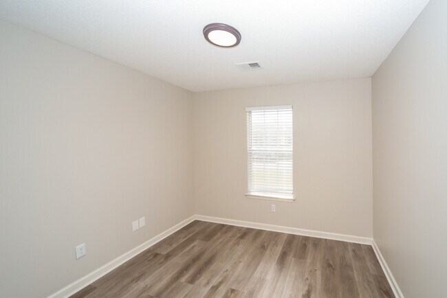 Building Photo - 1003 Coolidge Cove