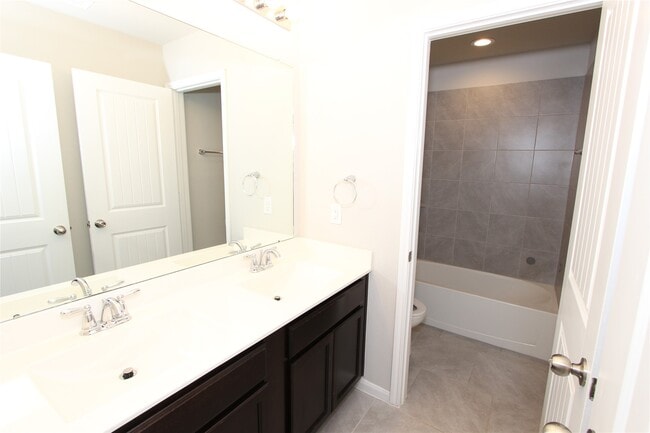 Building Photo - 1303 Keaton Ct