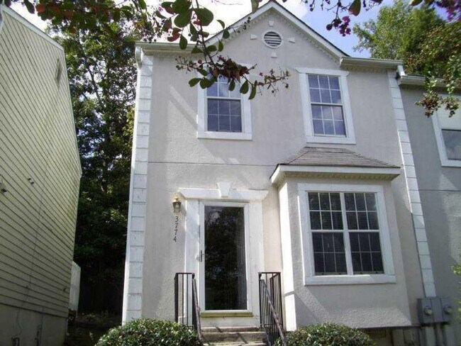 Building Photo - 3774 Meadow Creek Dr