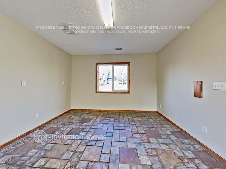 Building Photo - 11796 191st Ave NW