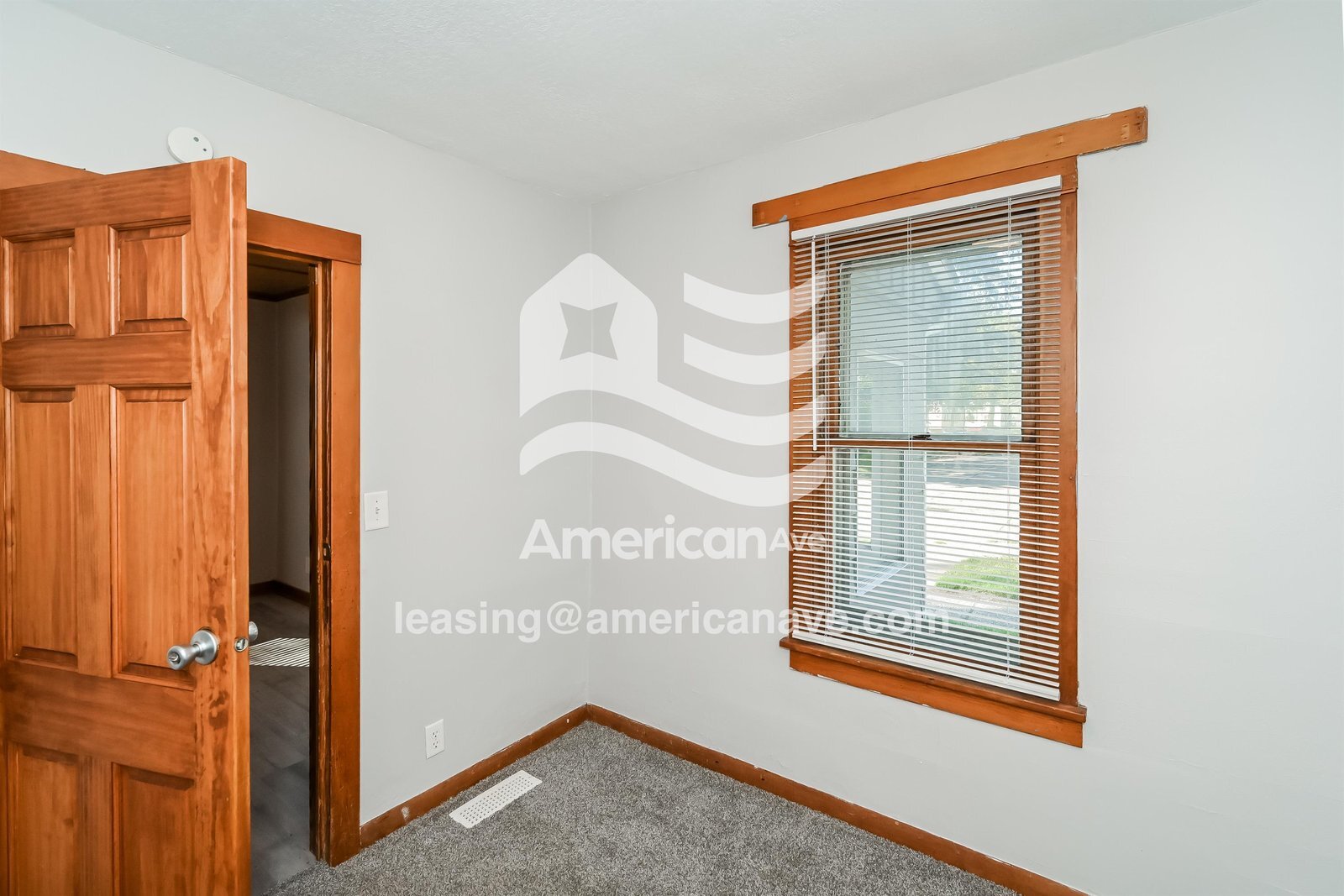 Building Photo - 546 19th Ave