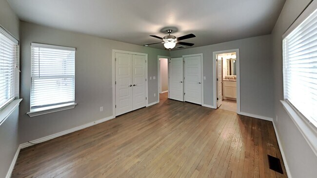 Building Photo - 3 Bedroom 2 Bath Home on 1 acre lot
