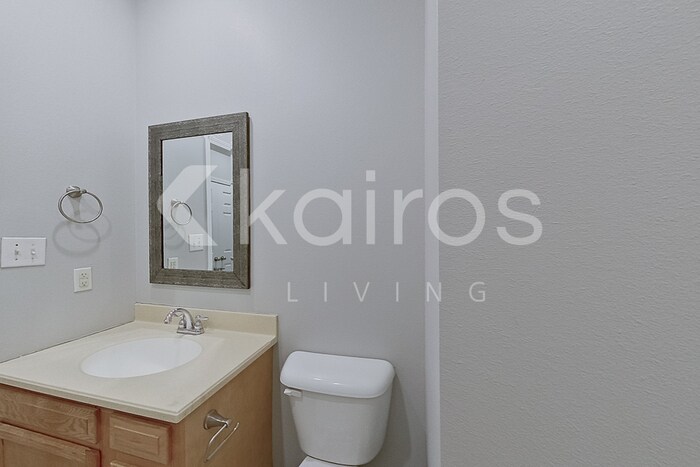 Building Photo - 10103 W 20th St