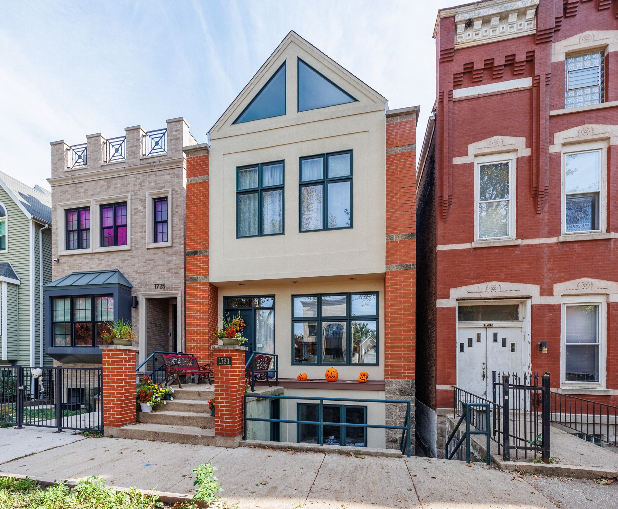 Building Photo - 1723 N Wood St