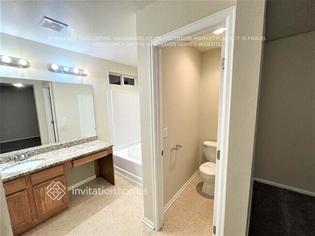 Building Photo - 5135 Pelican St