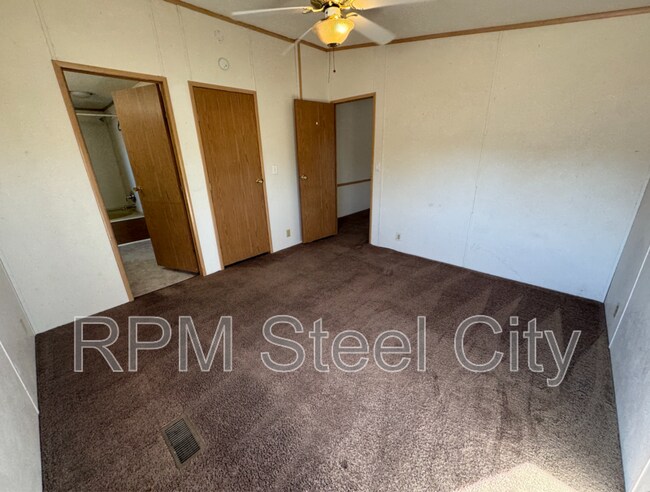 Building Photo - 957 S Saki Dr