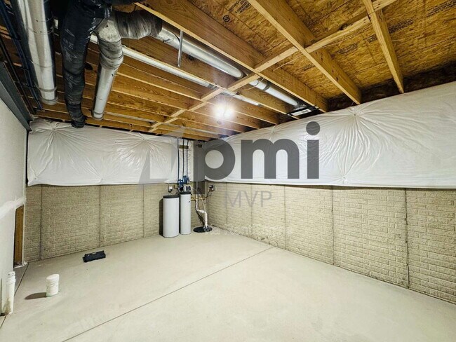 Building Photo - 5749 Shadowfair Ln