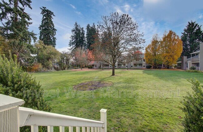 Building Photo - 13216 NE Salmon Creek Ave