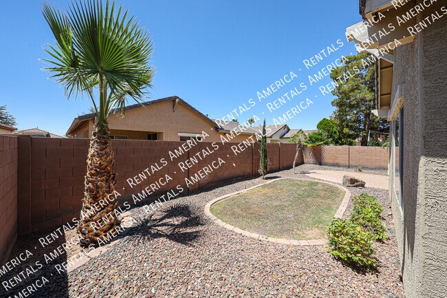 Building Photo - 869 E Waterview Pl