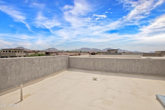 Building Photo - 7358 E Casitas Del Rio Dr