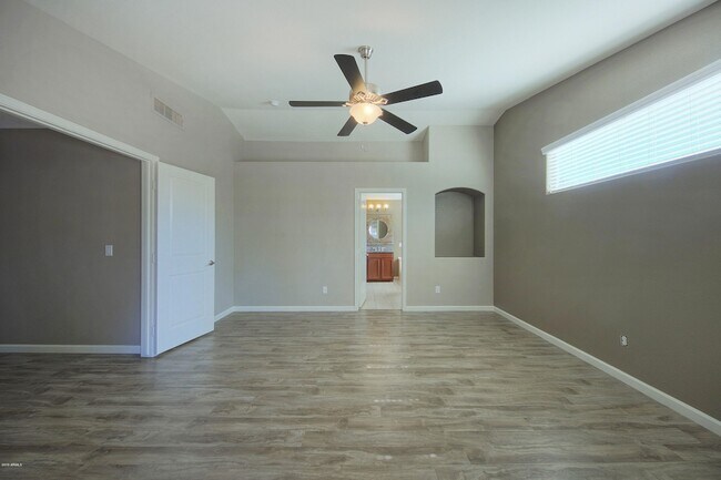 Building Photo - 8517 W Caribbean Ln