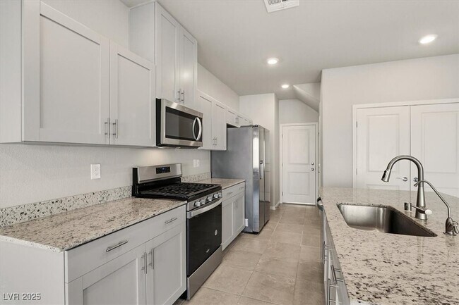 Building Photo - 3828 Ramura Ave