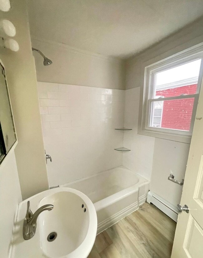 Building Photo - 3 Bed/ 1 Bath Home for Rent-237 N. Sherman St., York, PA