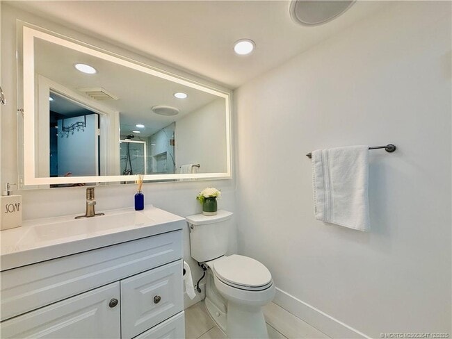 Building Photo - 8800 S Ocean Dr