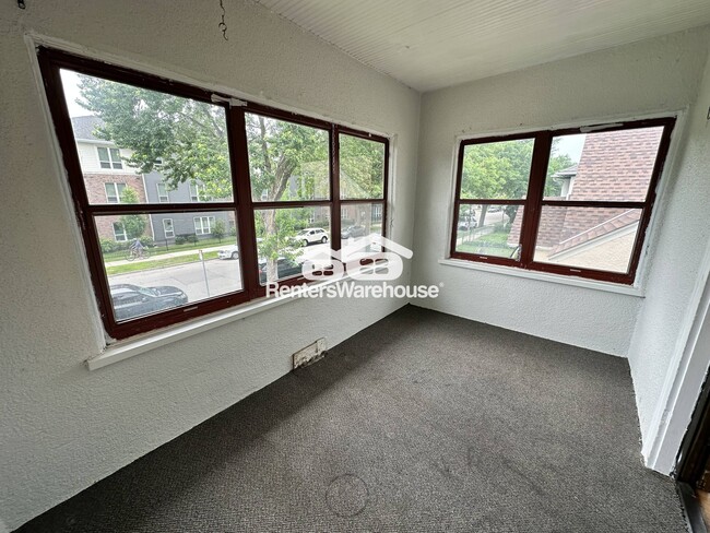 Building Photo - 3700 3rd Ave S