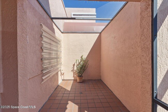 Building Photo - 744 S Orlando Ave