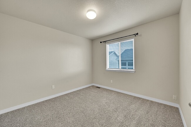 Building Photo - $2,200.00 - 3 Beds, 2.5 Baths, Single Fami...