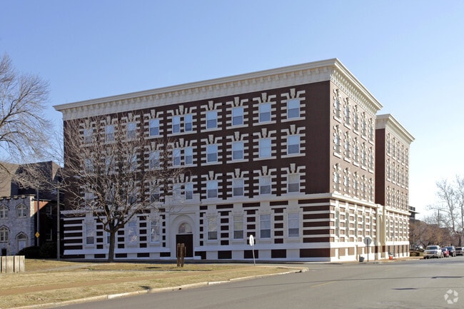 Building Photo - Hamilton Apartments