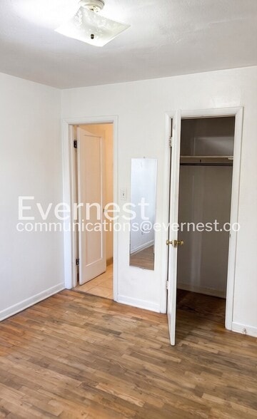 Building Photo - 231 N Roosevelt Ave