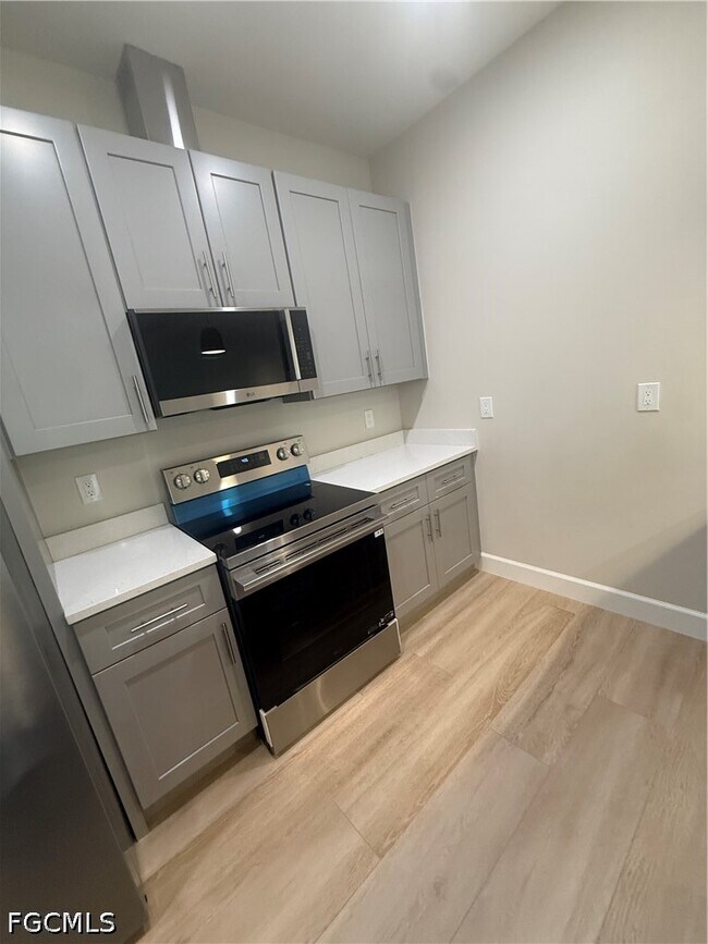 Building Photo - 103 Pennfield St