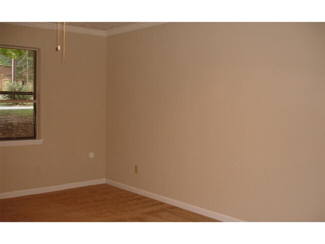 Building Photo - 110 Meadowbrook Ct
