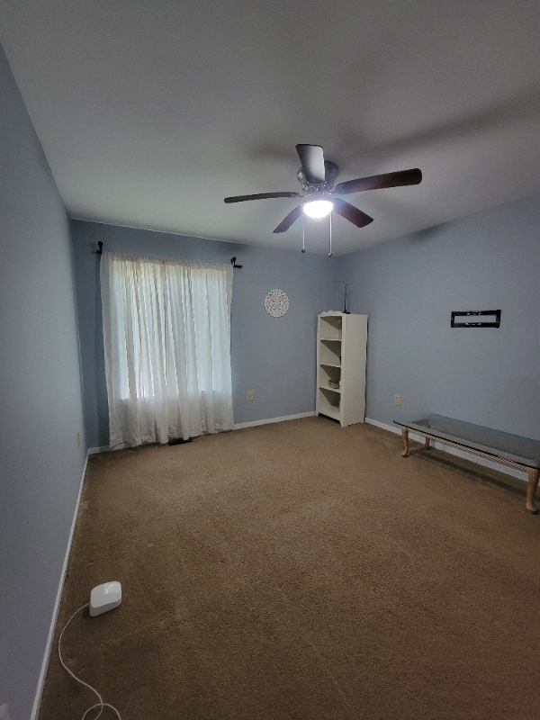 Building Photo - 216 Falls Cir