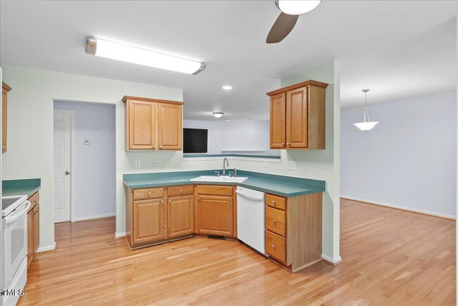 Building Photo - 624 Deacon Ridge St