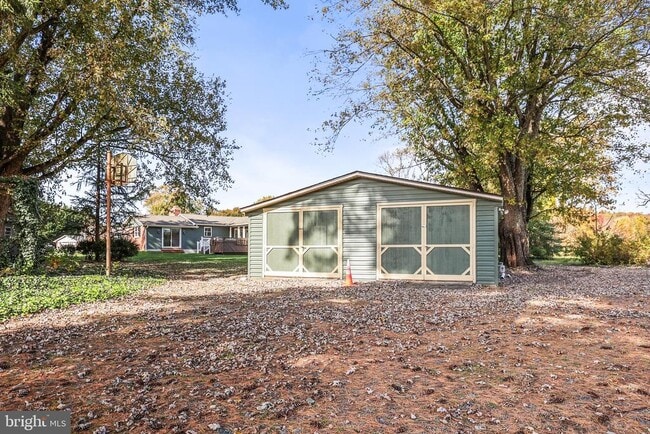 Building Photo - 313 Windsor Ct