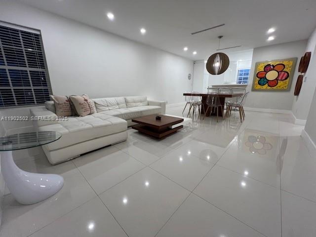 Building Photo - 1125 99th St