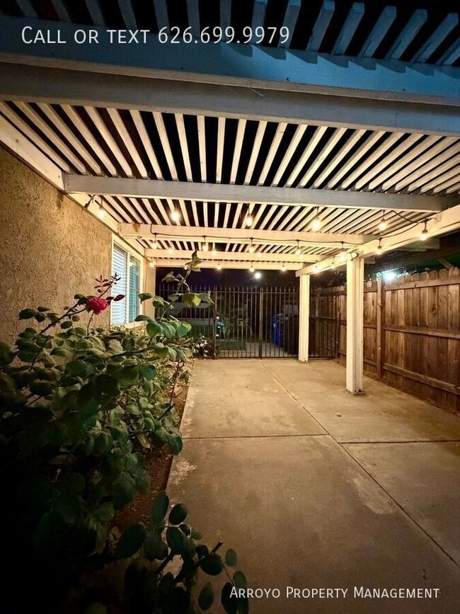 Building Photo - 808 Beckville St