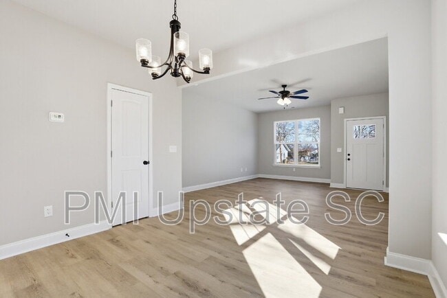 Building Photo - 107 Virginia Ave