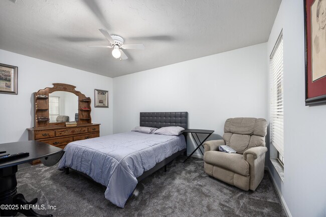Building Photo - 2388 Halperns Way