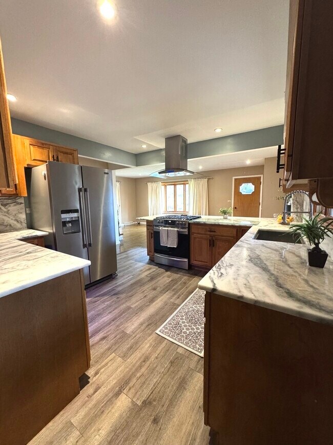 Building Photo - 3133 21st Pl