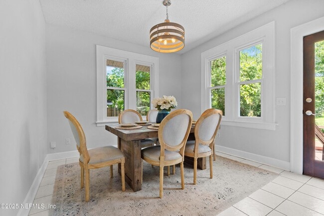 Building Photo - 4227 Woodmere St