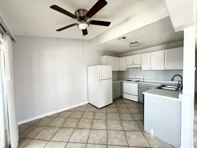 Building Photo - 5096 Spencer St