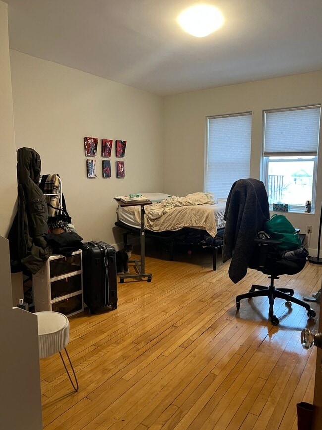 Building Photo - HUGE 2 bed in Allston
