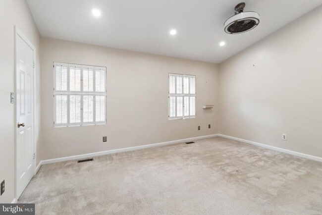 Building Photo - 524 Kinsale Rd