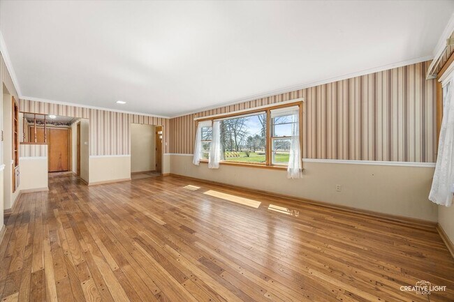 Building Photo - 39W258 Seavey Rd