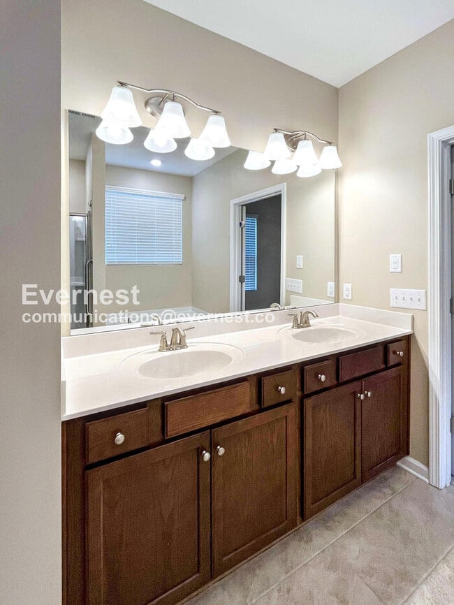 Building Photo - 3724 Hoggett Ford Rd