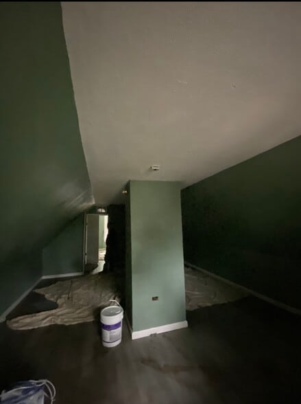 Building Photo - 408 Township Ave