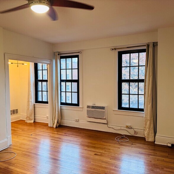 Building Photo - 1101 L St NW