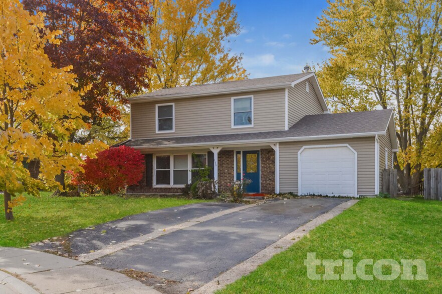 Primary Photo - 155 Ramblewood Ln